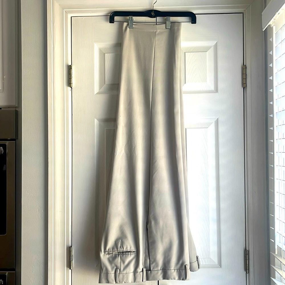 HAGGAR PREMIUM COMFORT DRESS PANTS CLASSIC FIT FLAT FRONT 40x29 TAN EUC